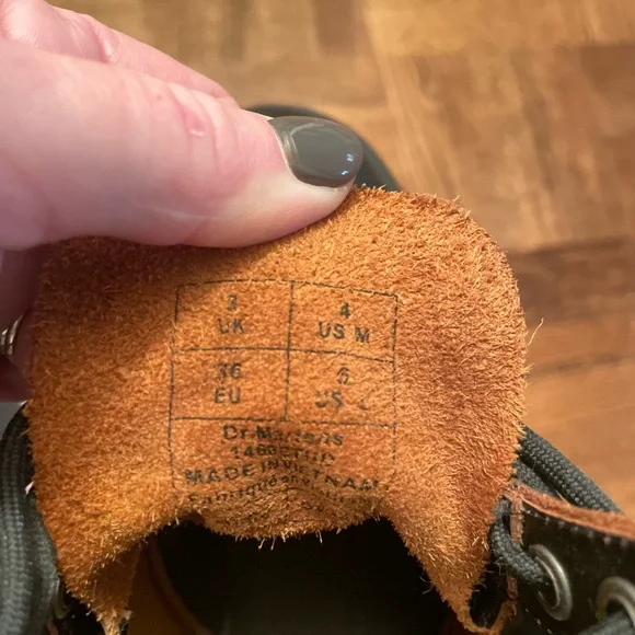 Dr. Martens 1460 Stud Leather Core Appliqué Lace Up boots - Picture 11 of 12